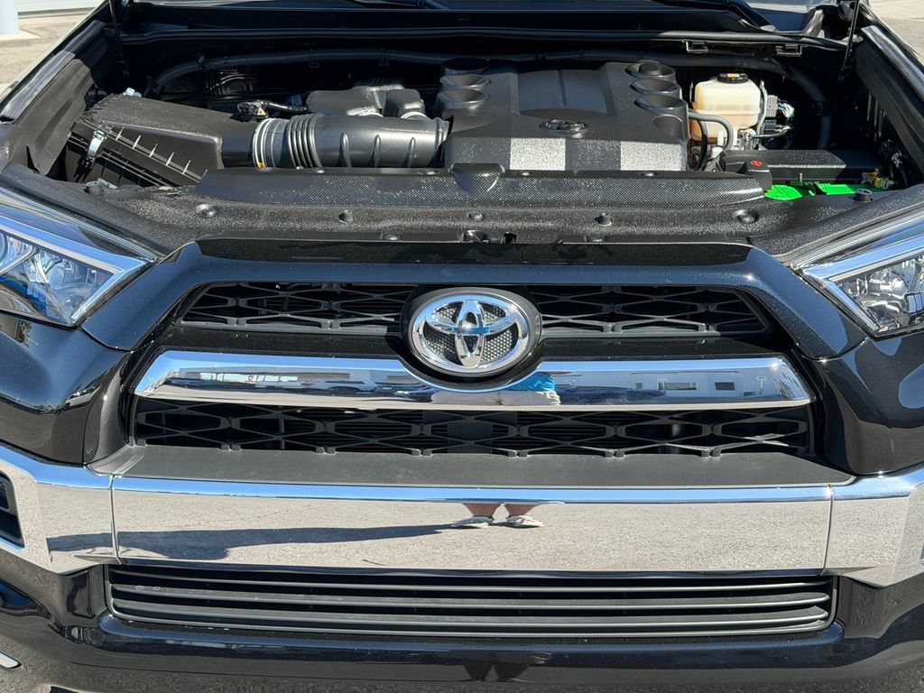 Used 2019 Toyota 4Runner Limited AWD/4WD image 27
