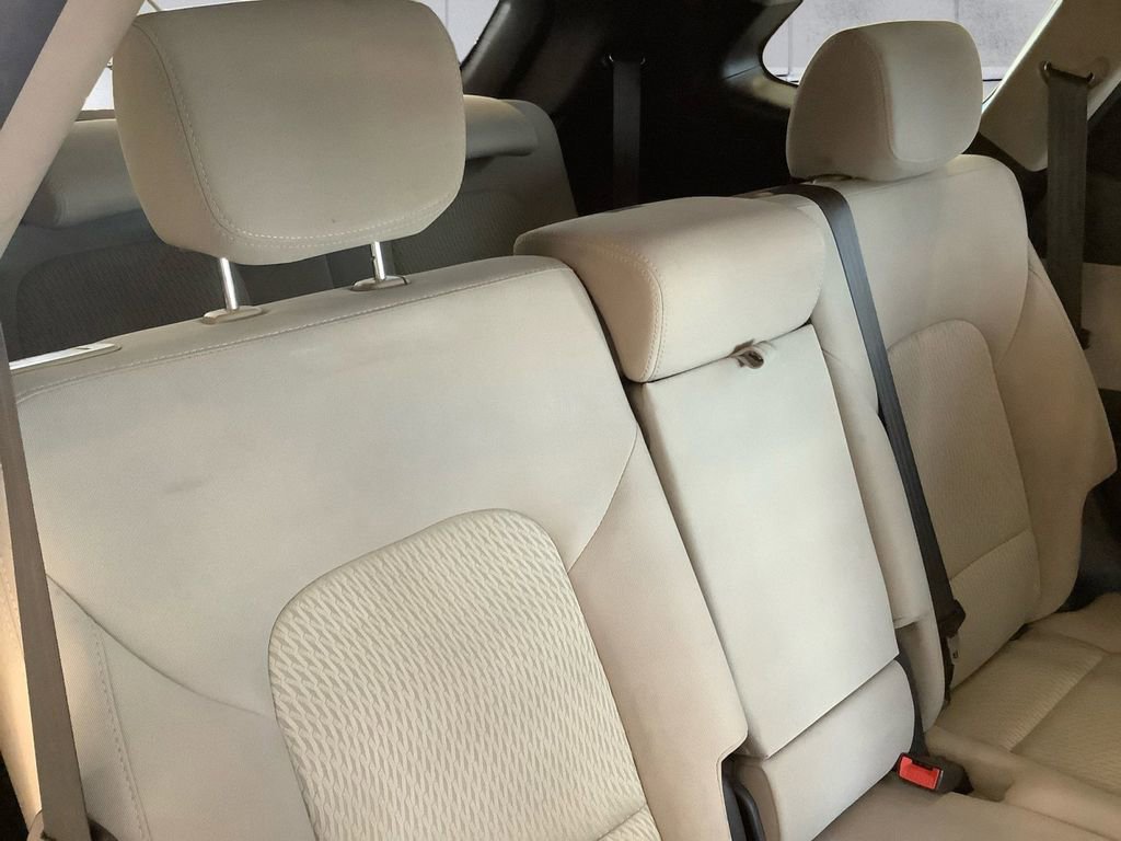 Used 2017 Hyundai Santa Fe SE image 16
