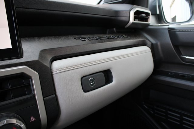 Used 2024 Toyota Tacoma Limited image 15