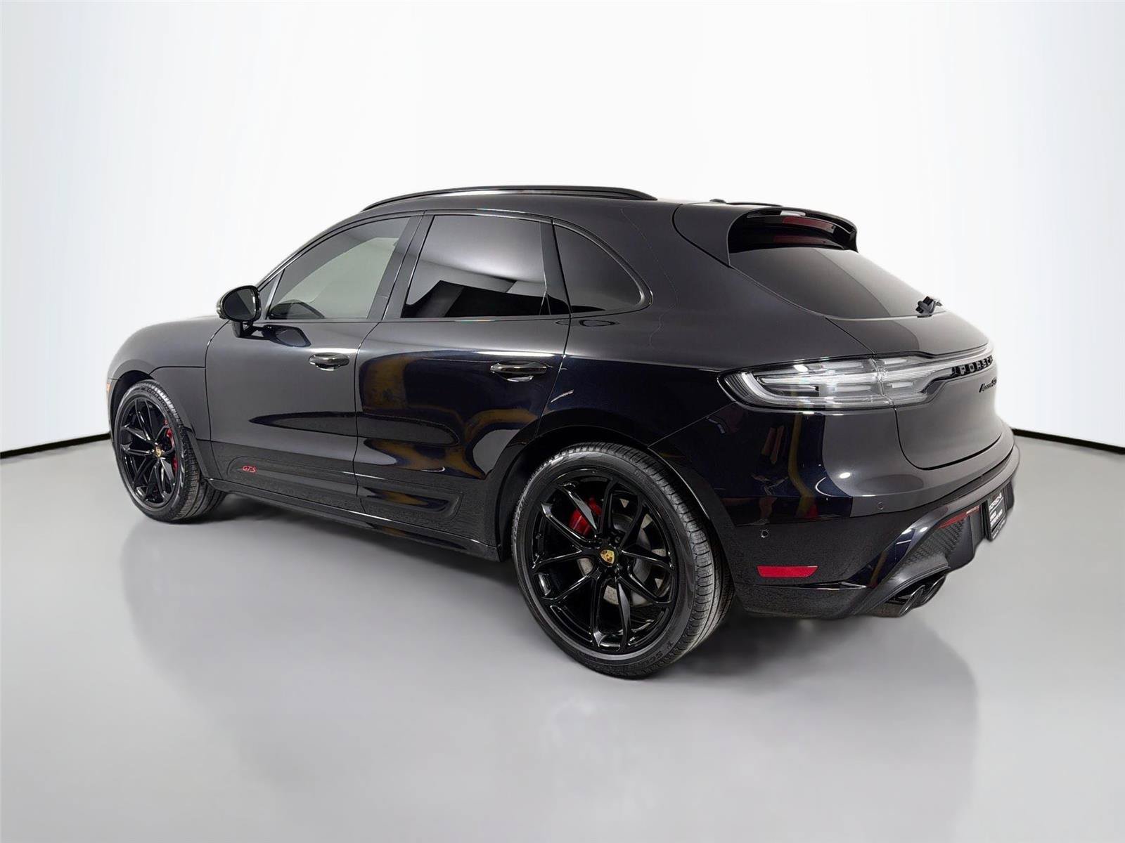 Certified 2023 Porsche Macan GTS AWD/4WD image 3