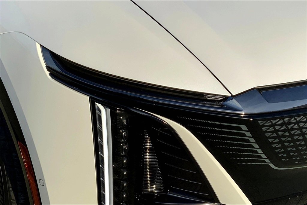 New 2025 Cadillac Lyriq Sport image 14