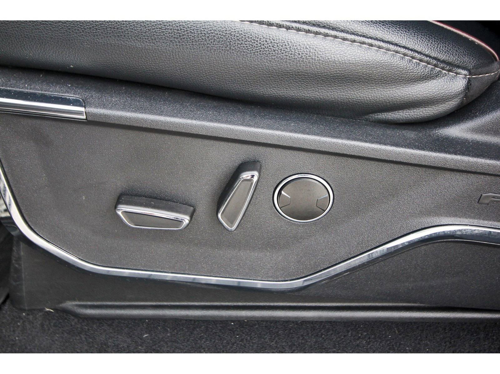 Used 2023 Ford F150 Lariat w/ Equipment Group 502A High image 29