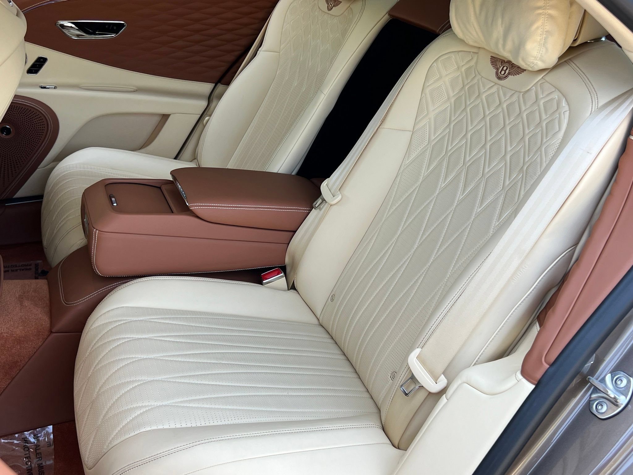 Used 2023 Bentley Flying Spur W12 AWD/4WD image 18