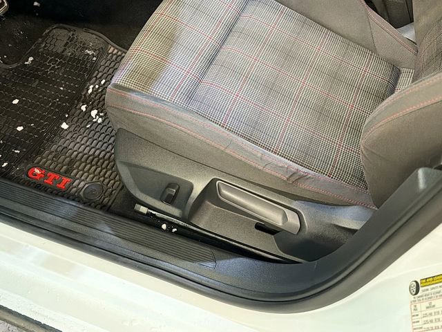 Used 2022 Volkswagen GTI S image 18