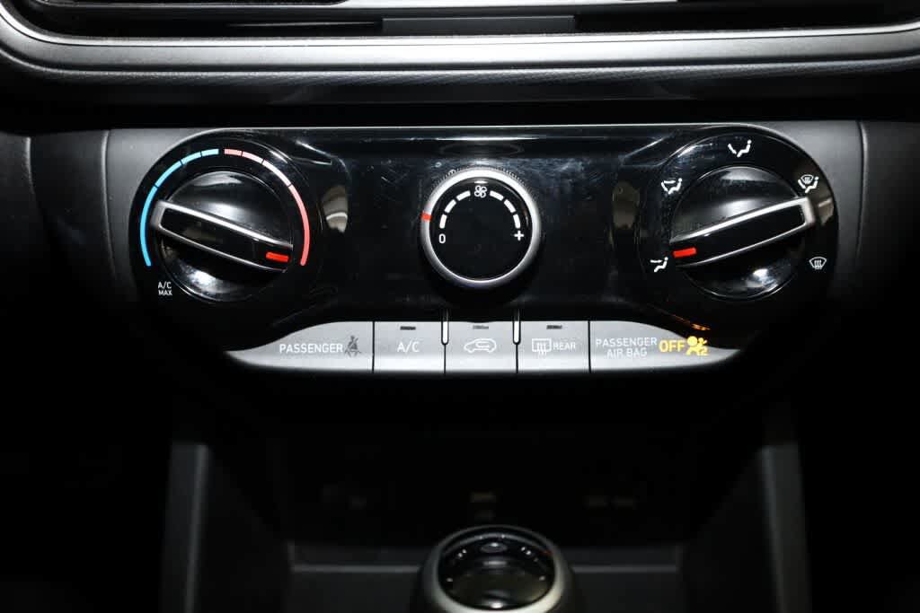 Used 2023 Hyundai Kona SEL AWD/4WD image 27