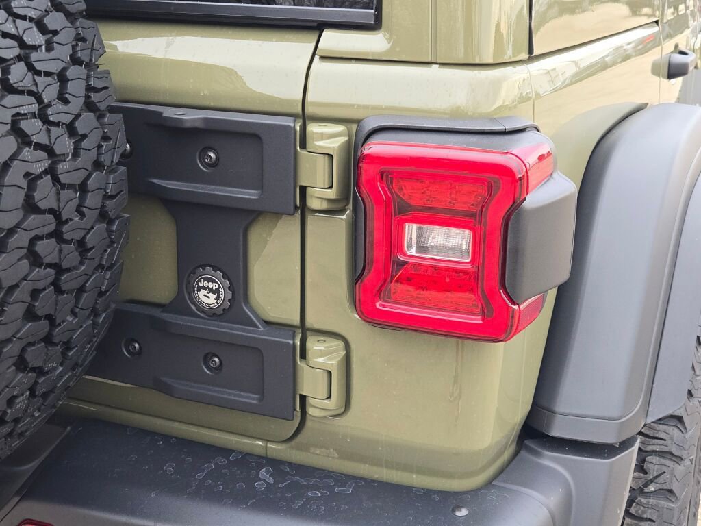 New 2026 Jeep Wrangler Unlimited Rubicon 392 w/ Quick Order Package 27X Moab AWD/4WD image 12