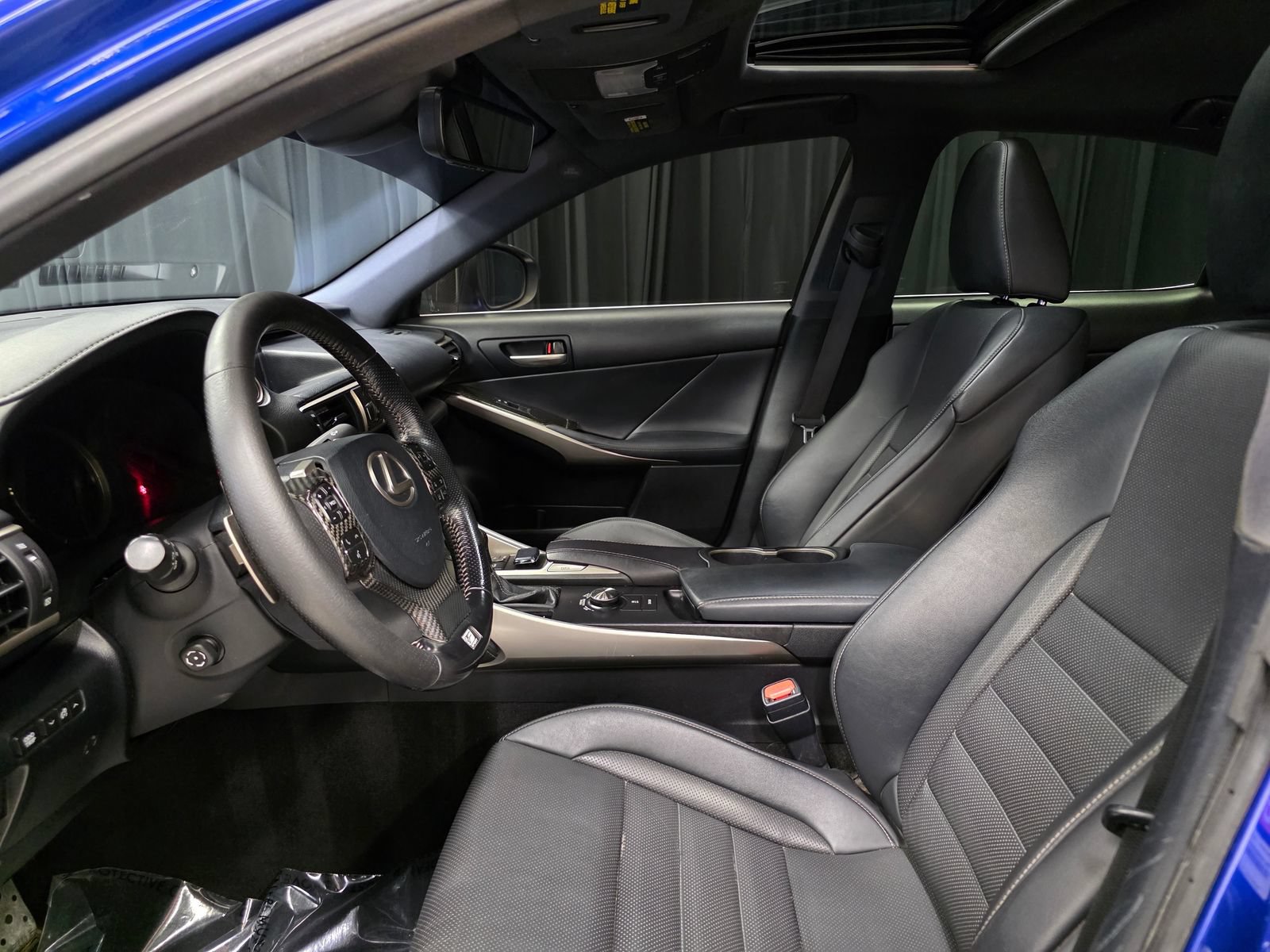 Used 2017 Lexus IS 350 F Sport RWD image 18