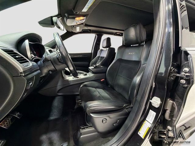 Used 2015 Jeep Grand Cherokee SRT image 23
