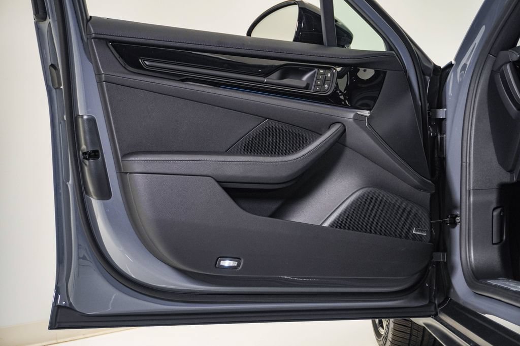New 2026 Porsche Panamera 4 AWD/4WD image 25