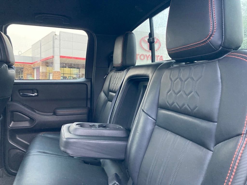 Used 2023 Nissan Frontier PRO-4X w/ Pro-4X Premium Package AWD/4WD image 9