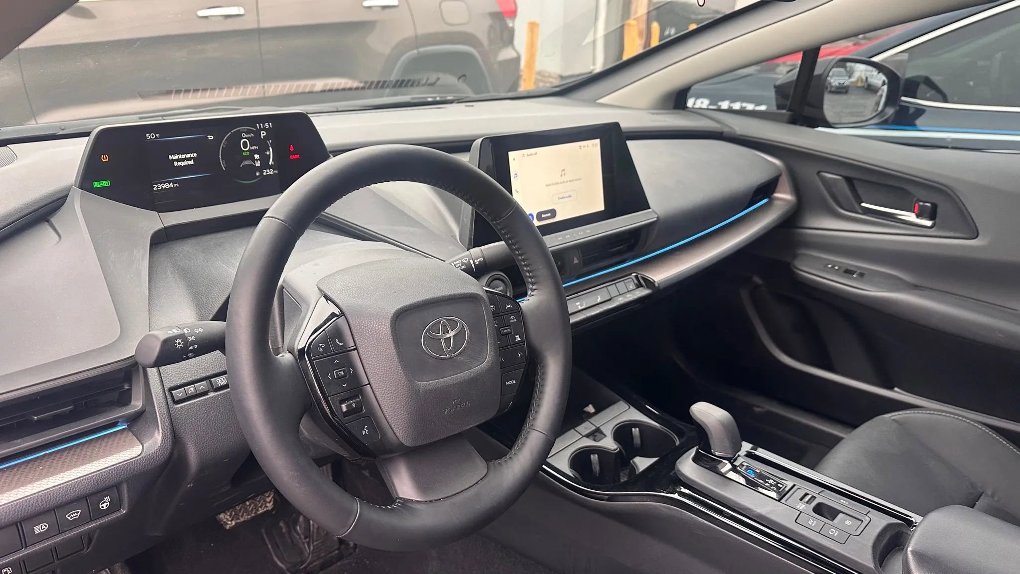 Used 2025 Toyota Prius XLE image 11