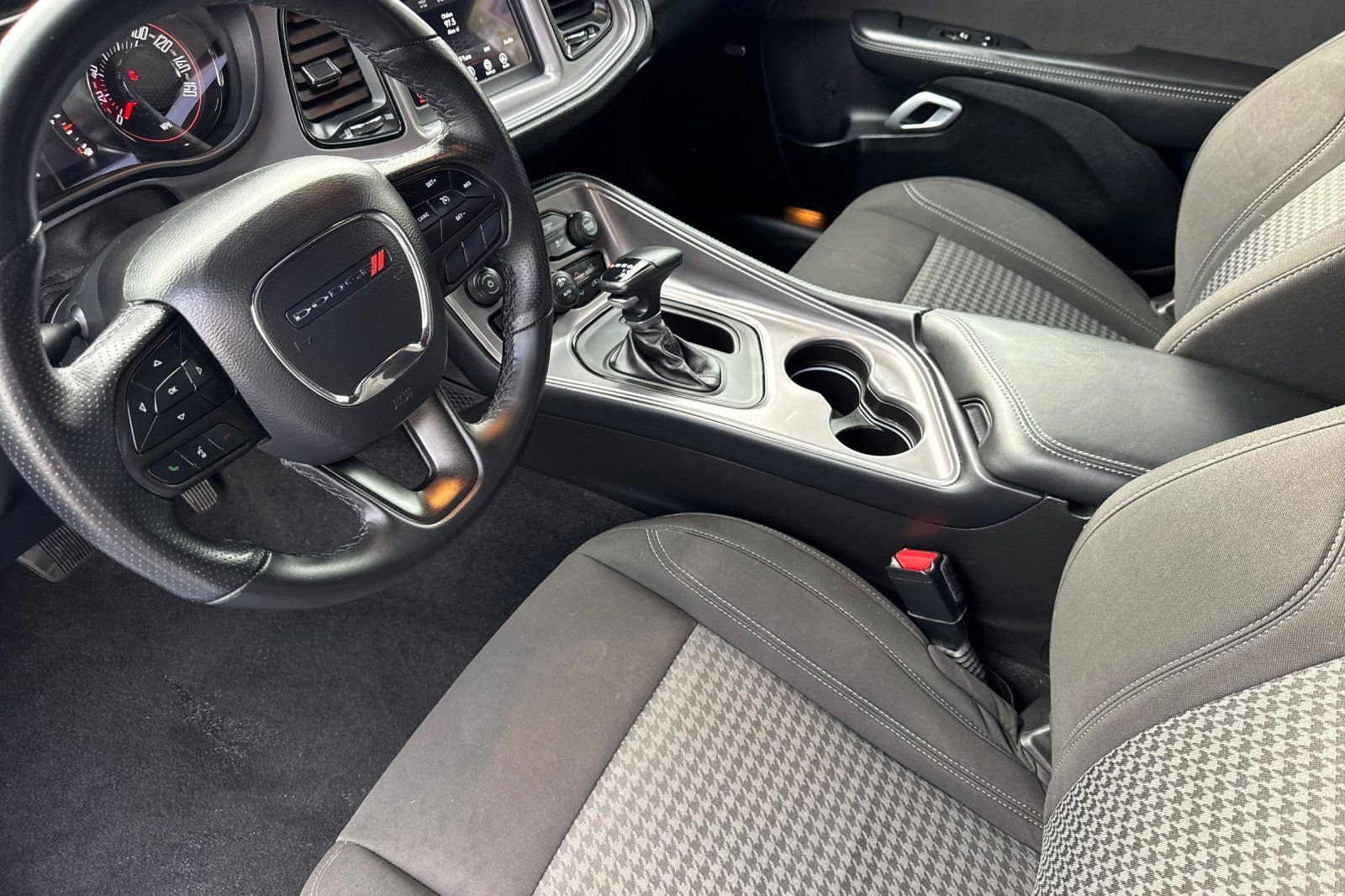 Used 2023 Dodge Challenger SXT w/ Blacktop Package image 10