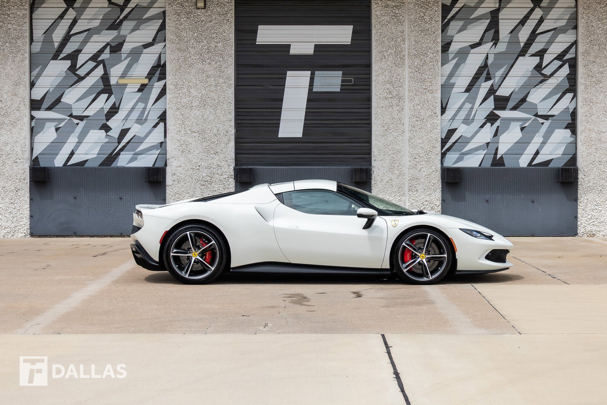 Used 2024 Ferrari 296 GTS RWD image 17