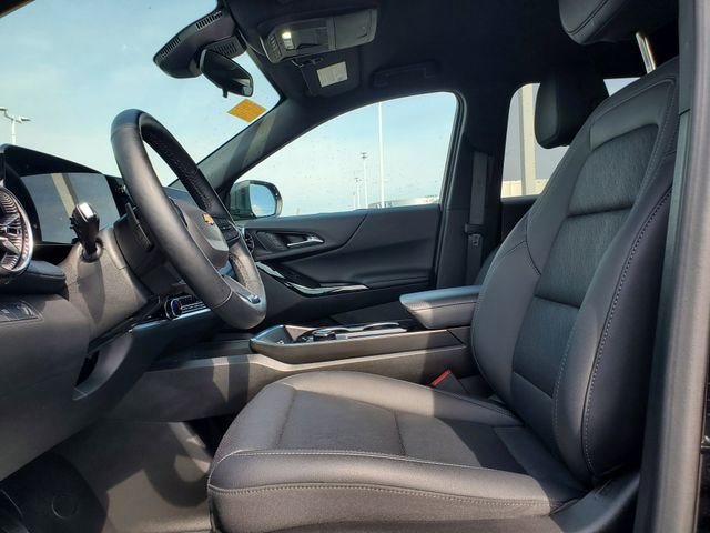 Used 2026 Chevrolet Equinox LT w/ Convenience Package II image 5