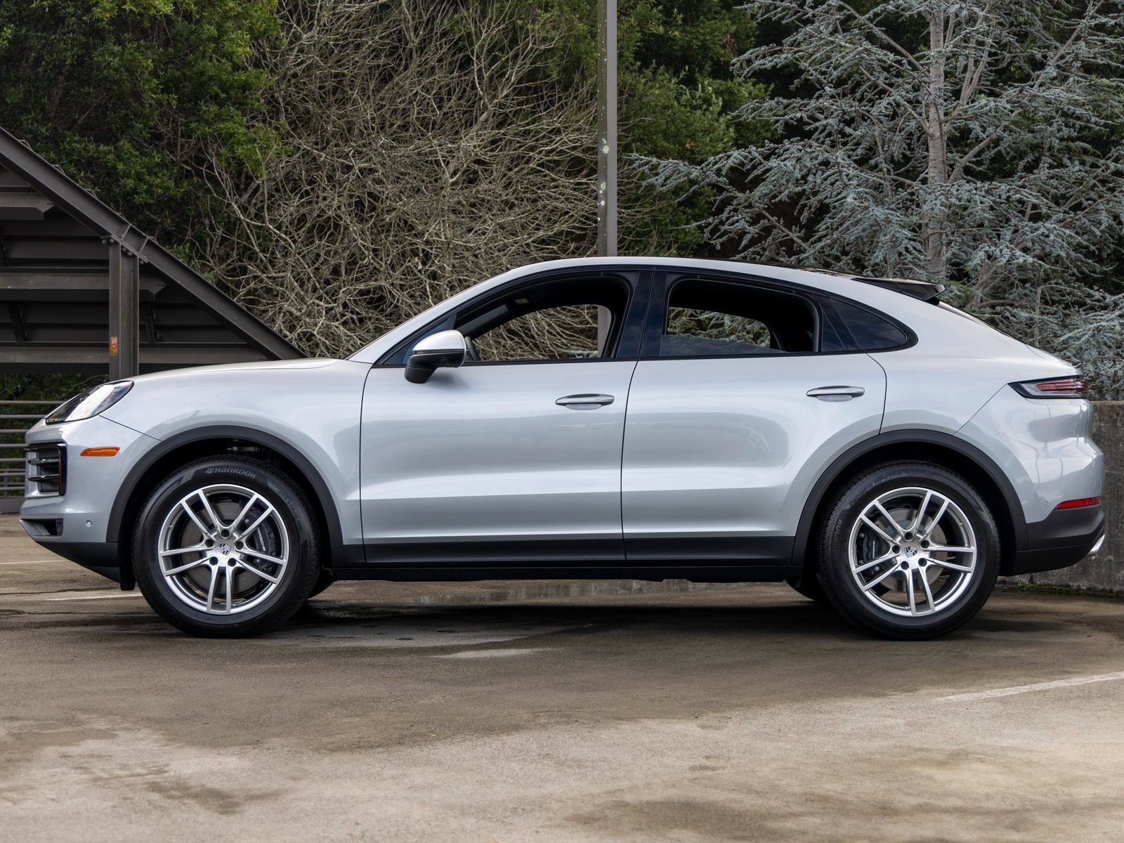 New 2026 Porsche Cayenne Coupe image 2