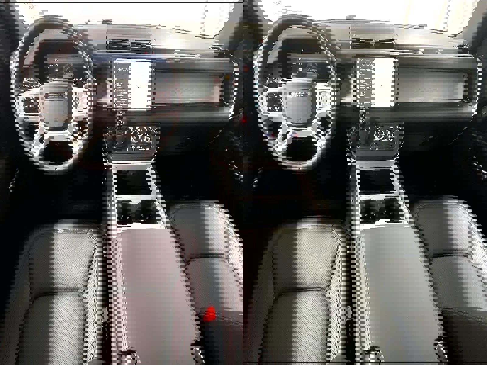 Used 2025 Land Rover Defender 110 S image 22