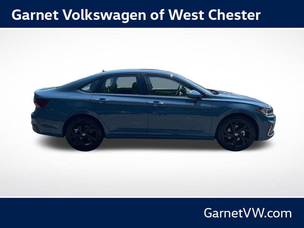 New 2026 Volkswagen Jetta SE FWD image 6