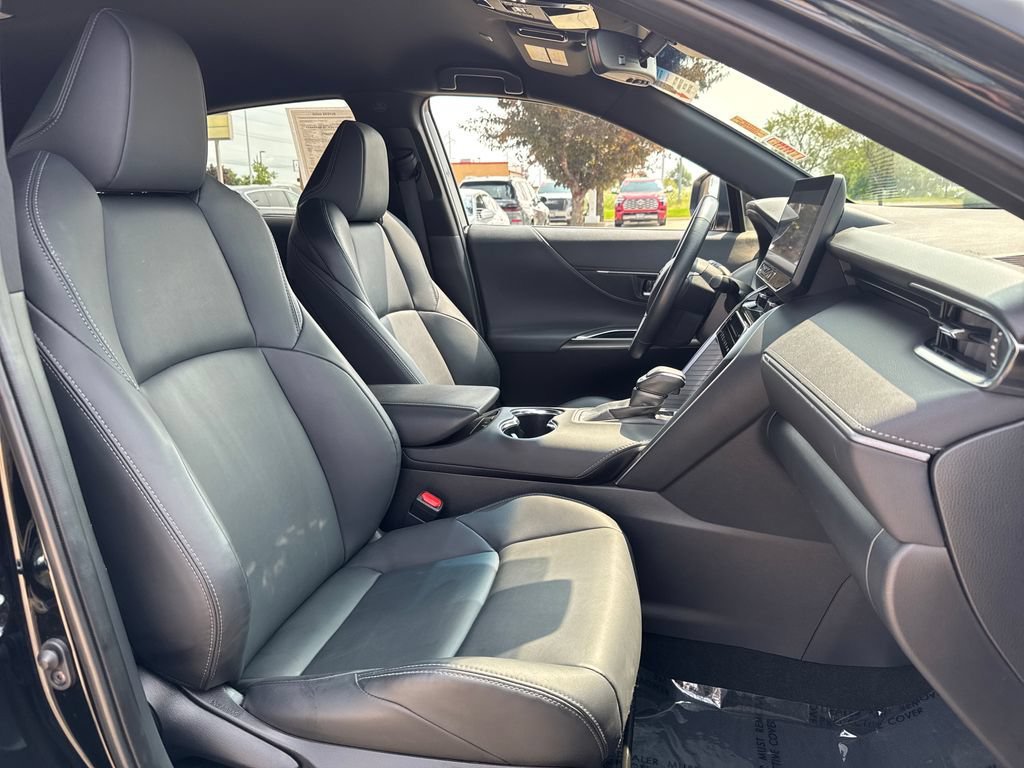 Used 2024 Toyota Venza XLE AWD/4WD image 34