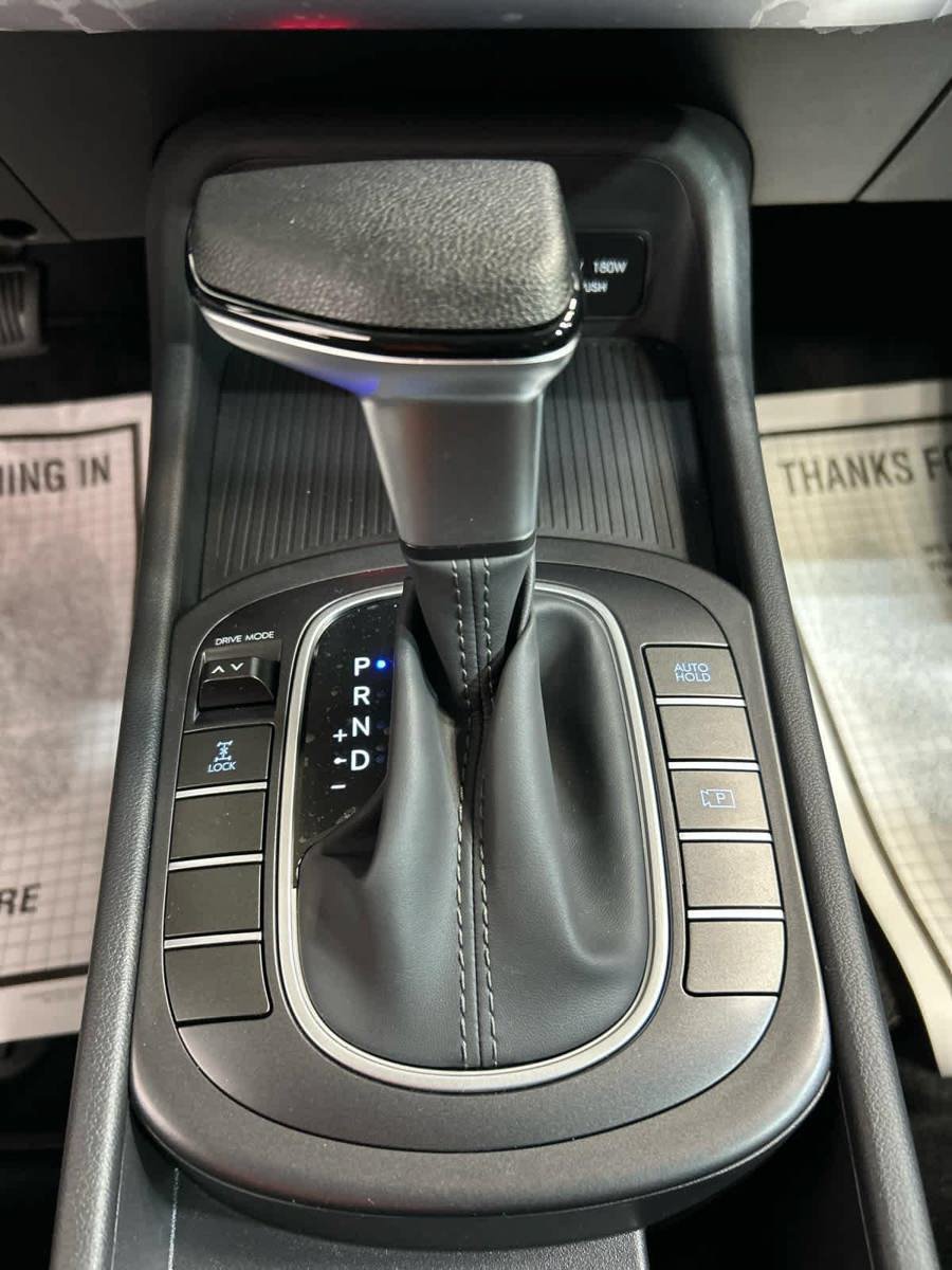 New 2027 Hyundai Kona SE AWD/4WD image 7