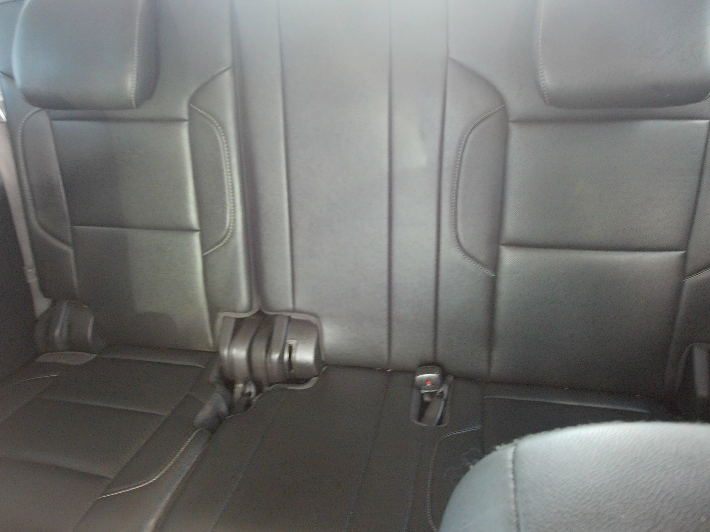 Used 2018 Chevrolet Suburban Premier RWD image 29