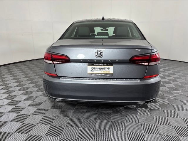 Used 2021 Volkswagen Passat 2.0T SE FWD image 7