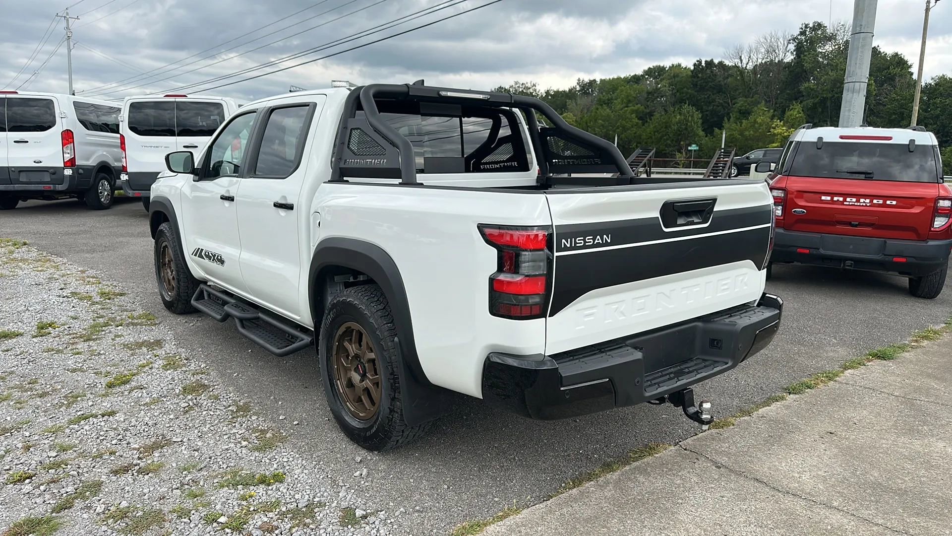 Used 2024 Nissan Frontier SV image 5