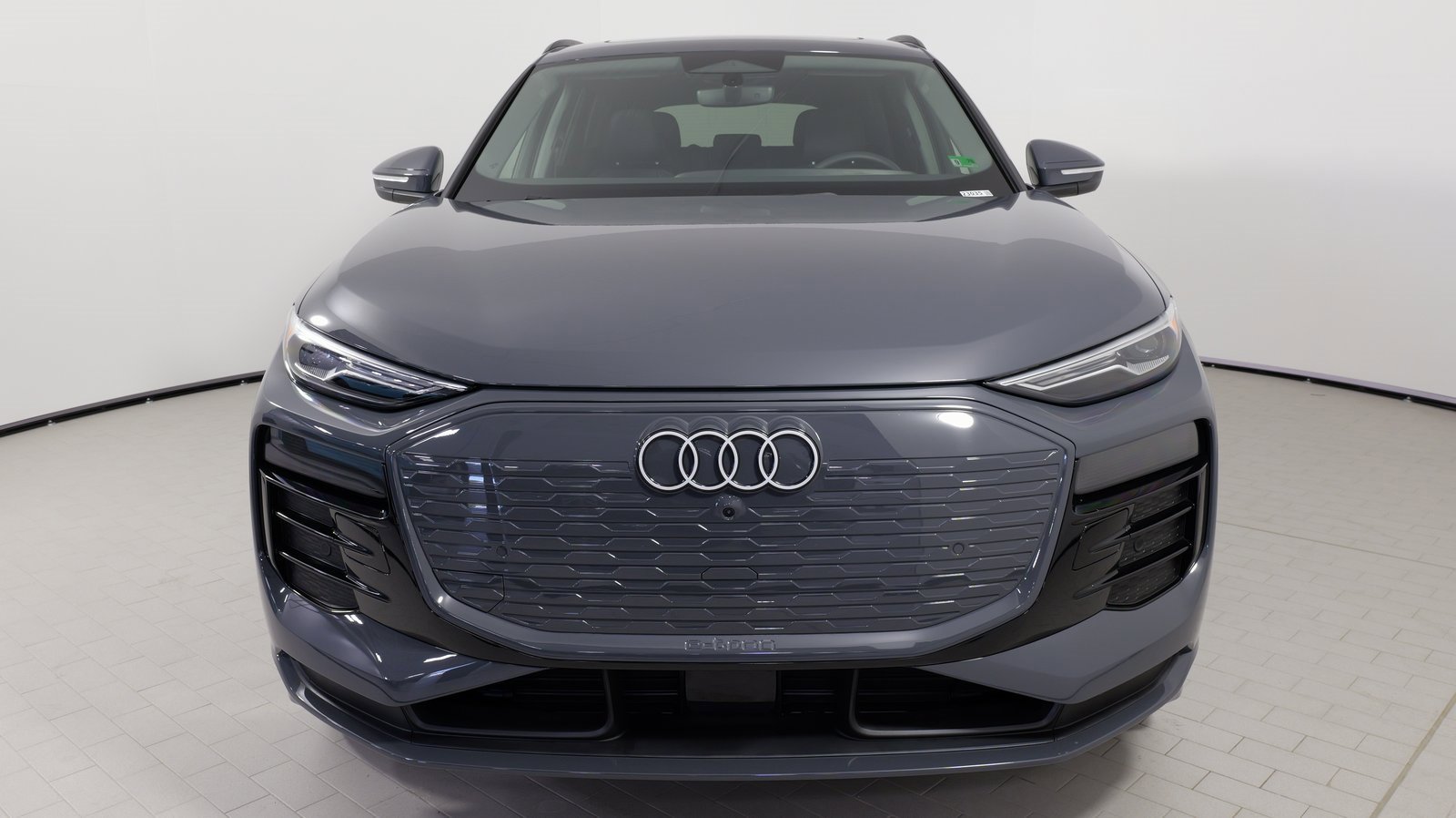 Used 2025 Audi Q6 e-tron Premium image 7