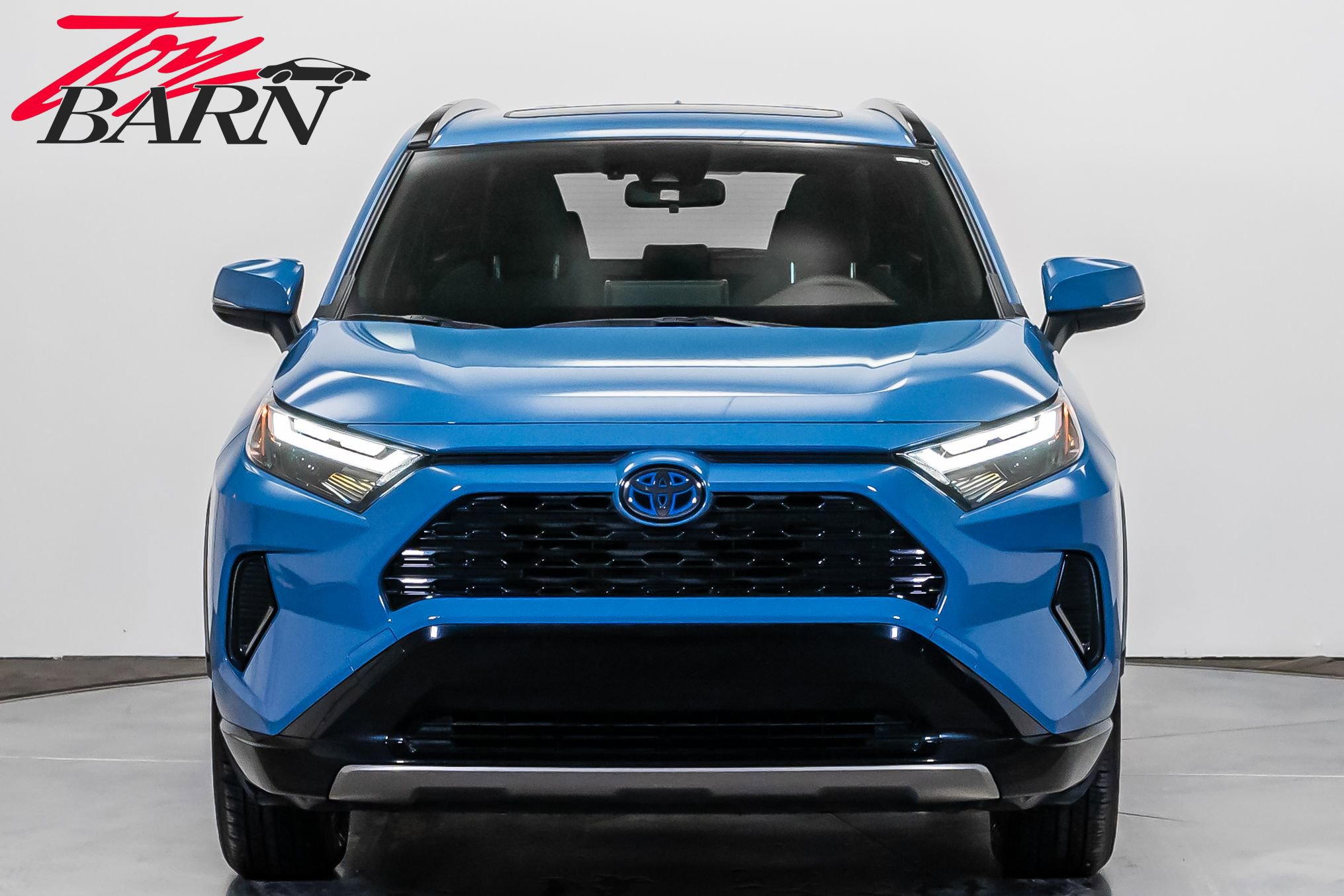 Used 2023 Toyota RAV4 SE w/ Convenience Package image 8
