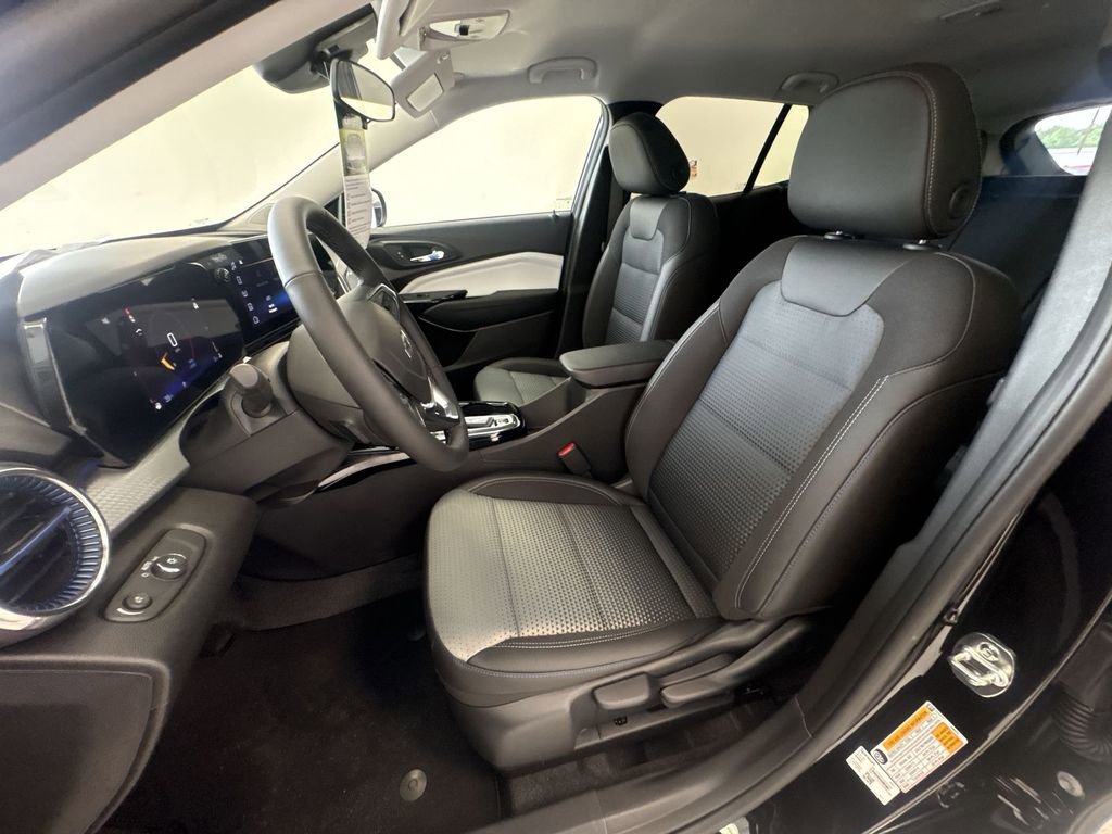 New 2026 Chevrolet Trax LT FWD image 20