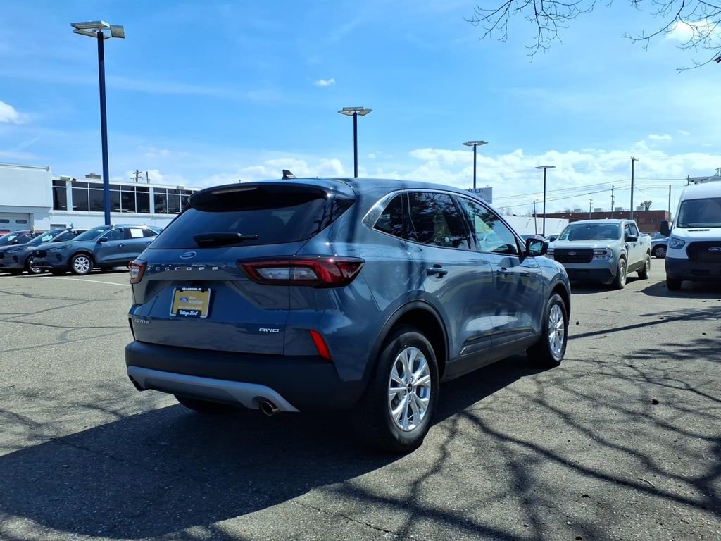 Used 2023 Ford Escape Active image 6