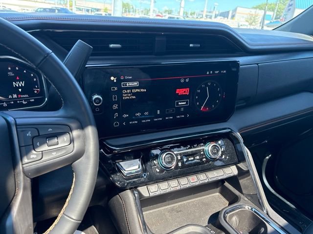 Used 2024 GMC Sierra 2500 AT4 w/ AT4 Premium Plus Package AWD/4WD image 11