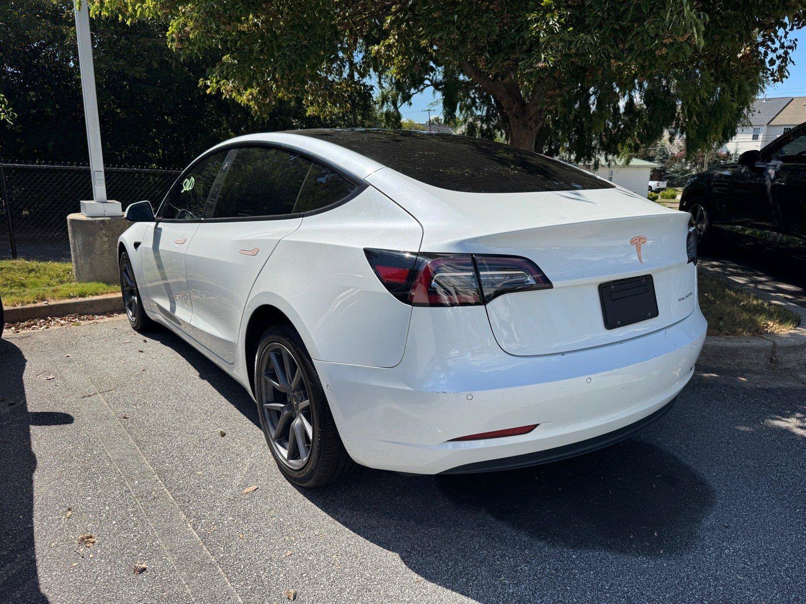 Used 2022 Tesla Model 3 Long Range AWD/4WD image 5