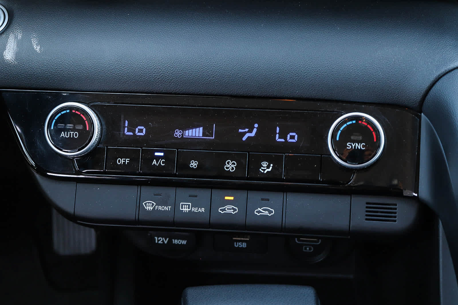 Used 2022 Hyundai Elantra SEL FWD image 19