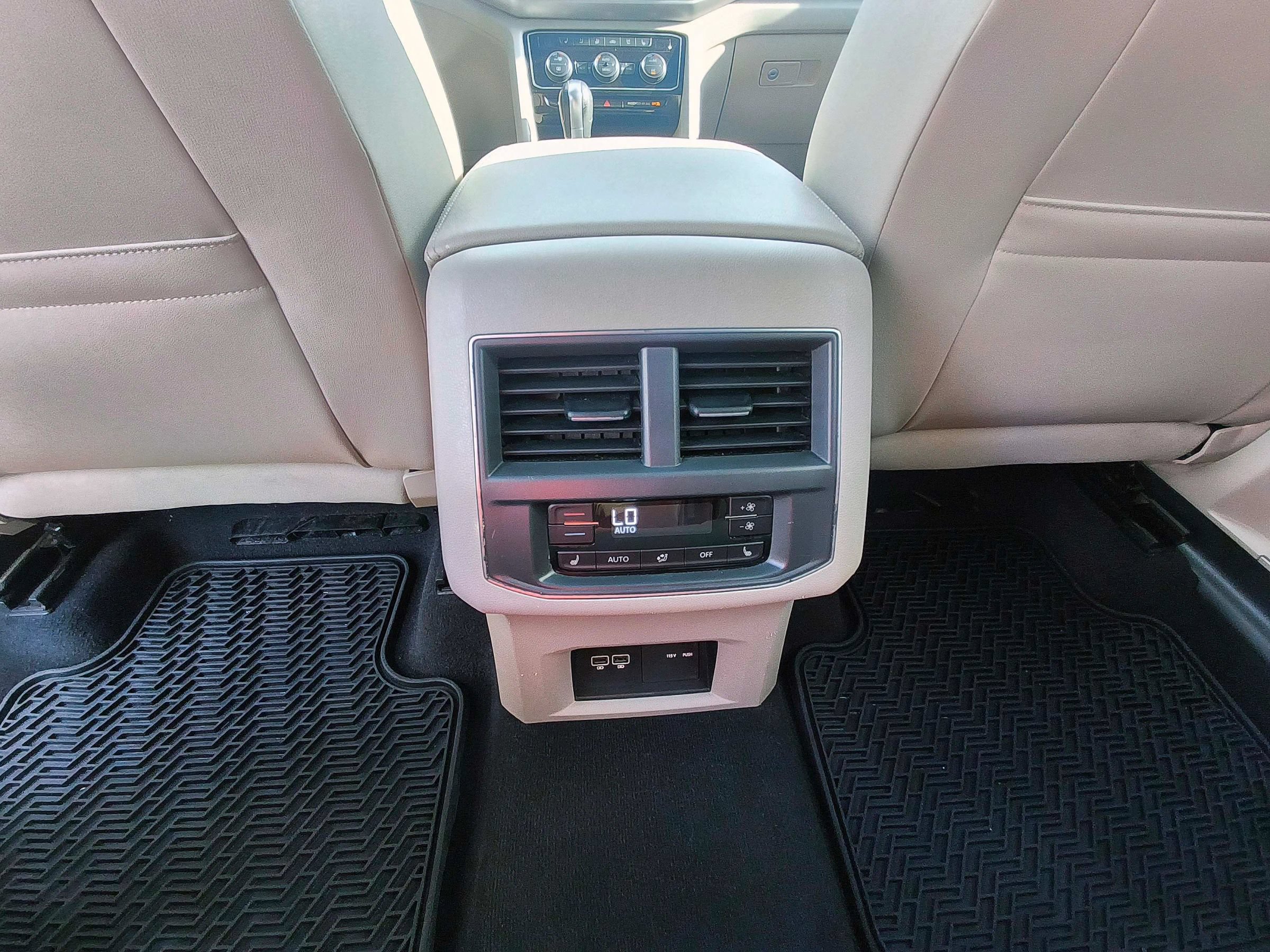 Used 2019 Volkswagen Atlas SEL Premium AWD/4WD image 13