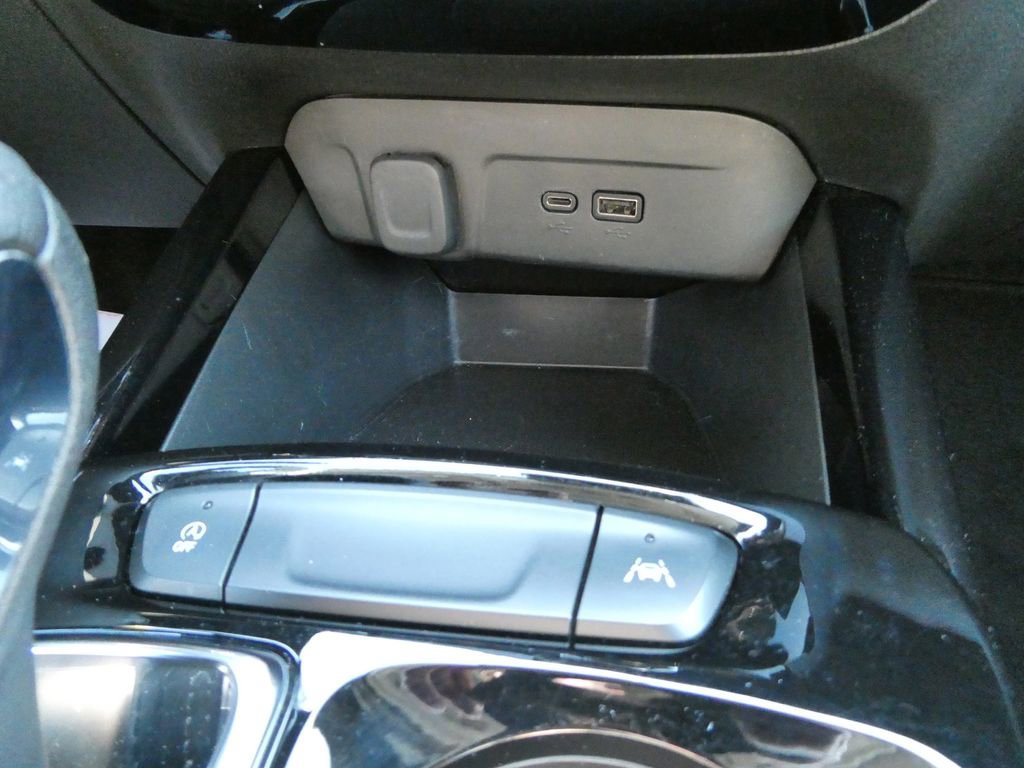 Certified 2024 Chevrolet Trax ACTIV w/ Driver Confidence Package FWD image 26