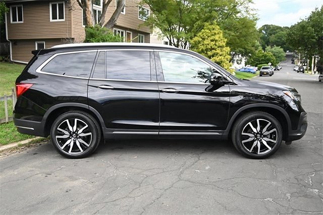 Certified 2022 Honda Pilot Touring image 2