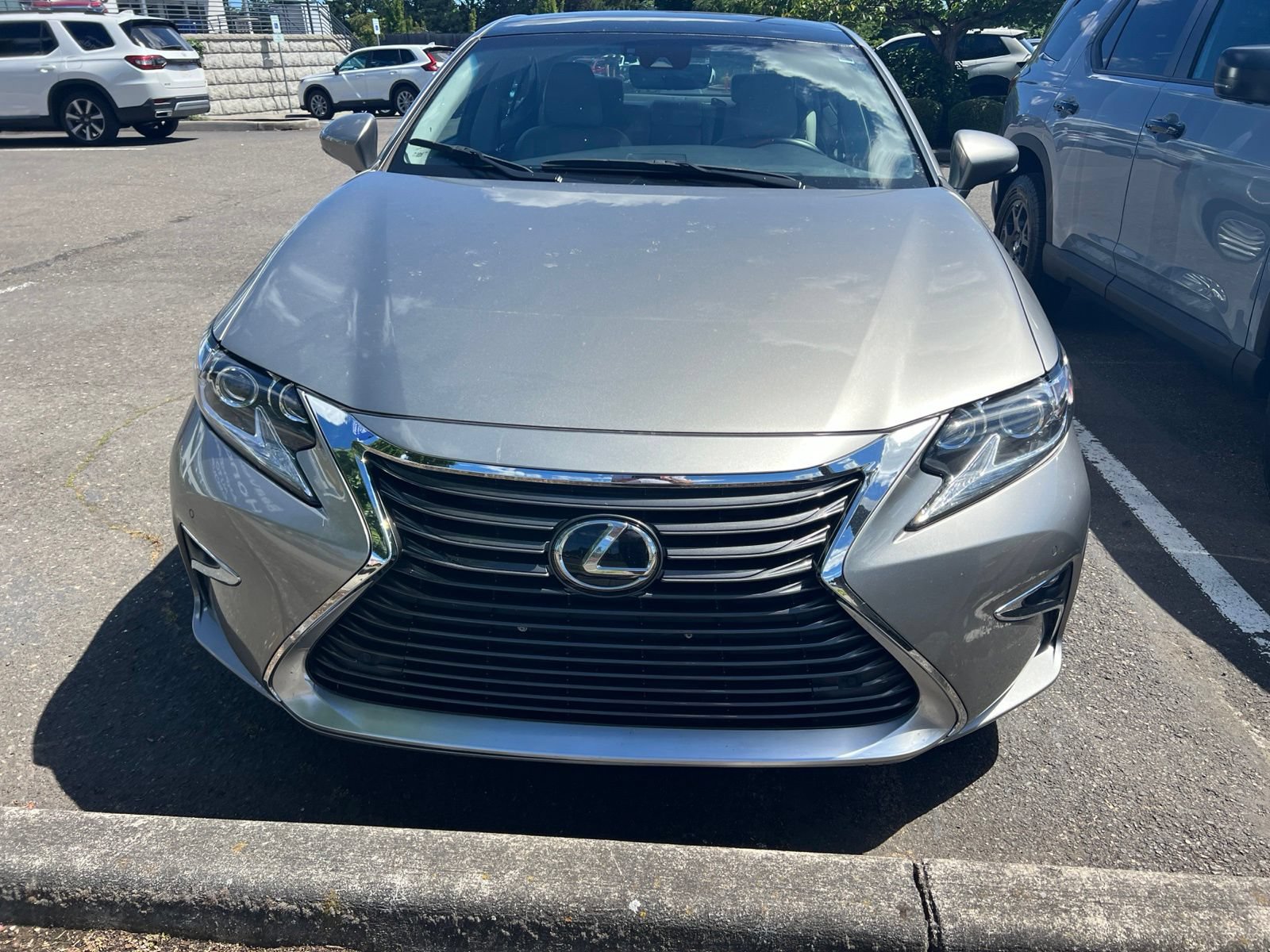 Used 2016 Lexus ES 350 w/ Luxury Package w/Wood Trim FWD image 2