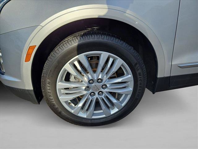 Used 2017 Cadillac XT5 Premium Luxury w/ LPO, Wheel Lock Package FWD image 24