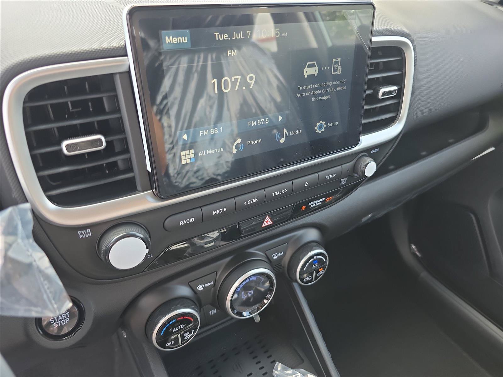New 2026 Hyundai Venue SEL FWD image 12