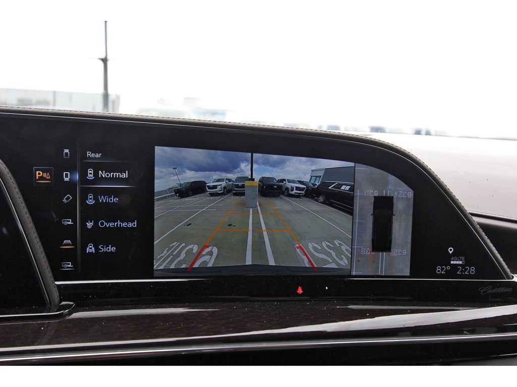 Used 2022 Cadillac Escalade Premium Luxury Platinum w/ Heavy-Duty Trailer Package image 23