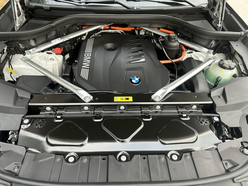 Used 2026 BMW X5 xDrive50e image 24