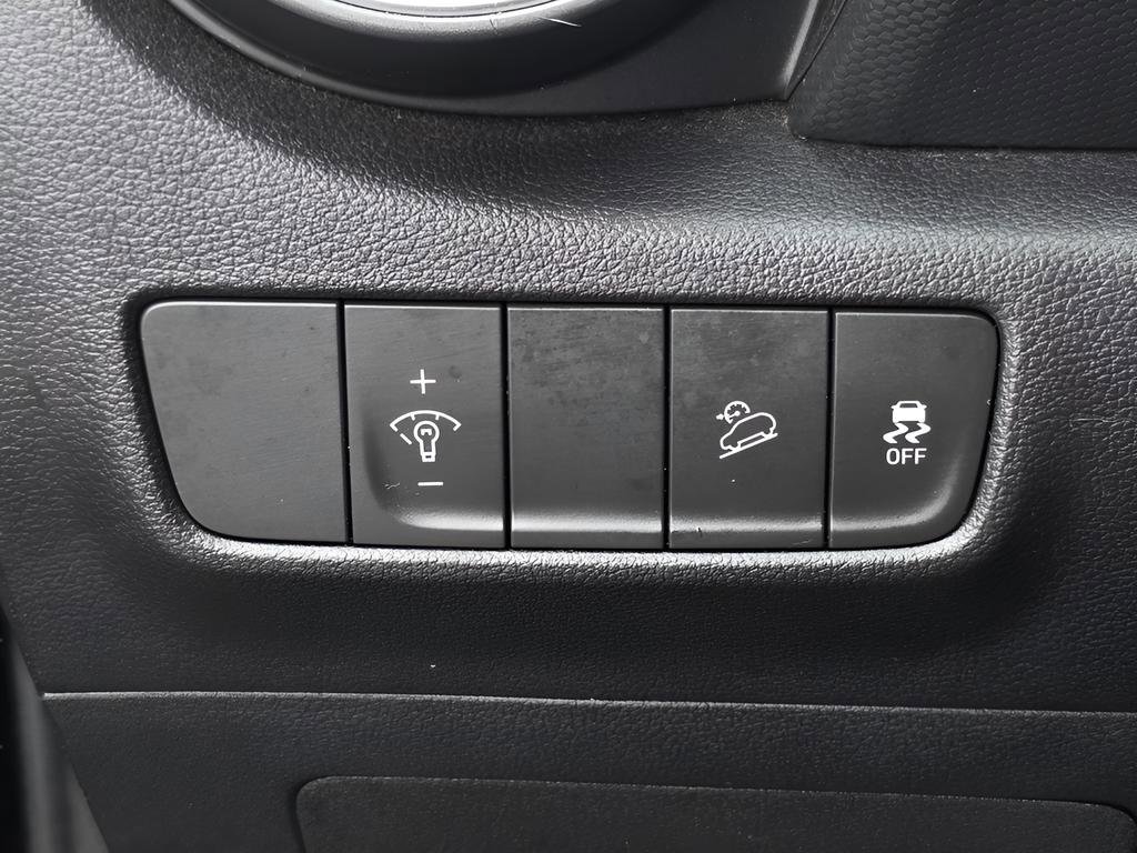 Certified 2023 Hyundai Kona SEL image 23