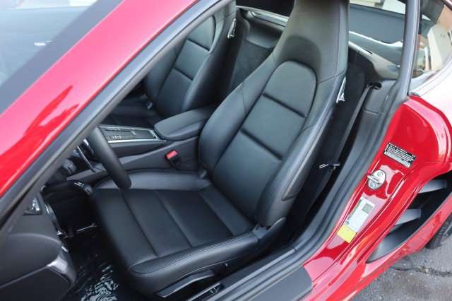 Used 2019 Porsche 718 Cayman RWD image 25