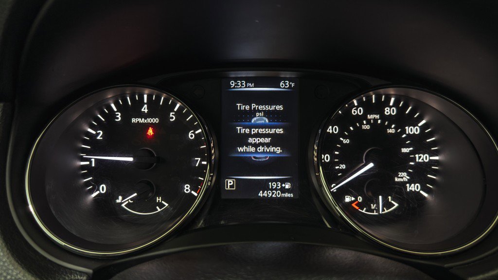 Used 2017 Nissan Rogue SV image 30