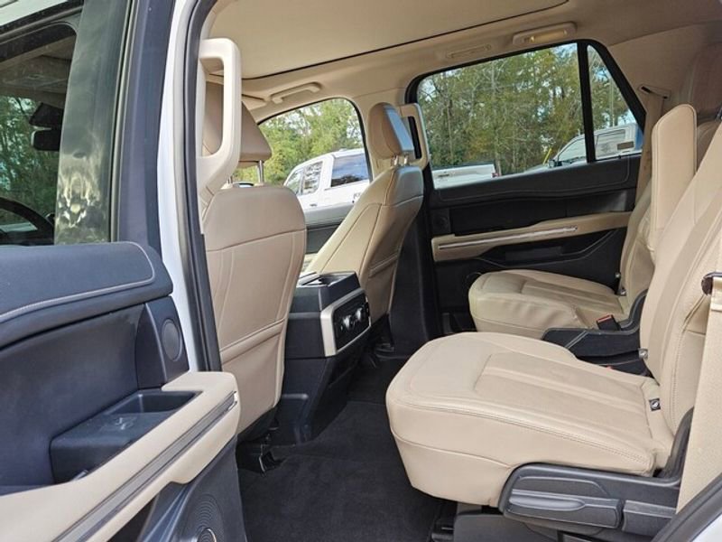 Certified 2023 Ford Expedition Limited image 7