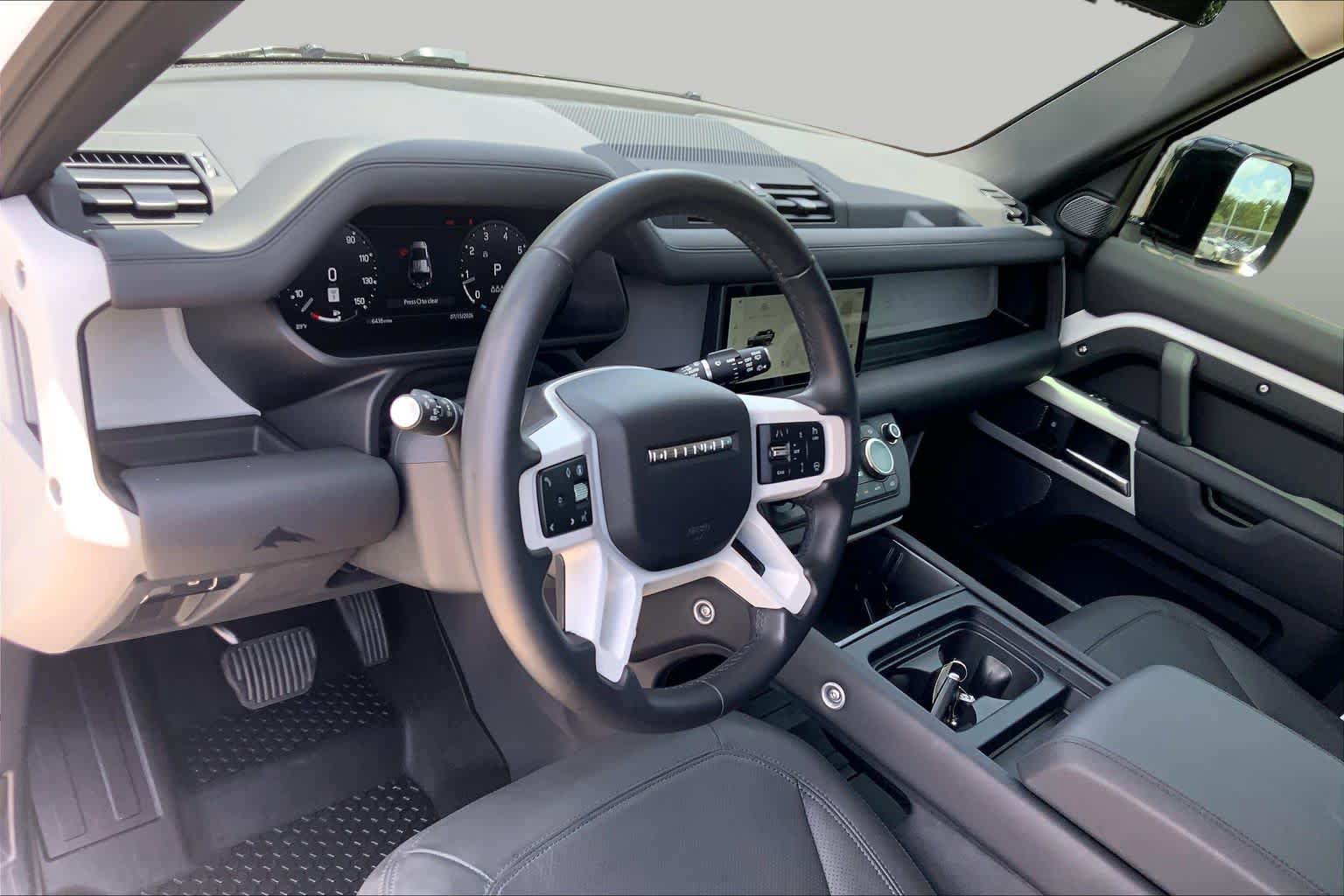 Used 2024 Land Rover Defender 110 S AWD/4WD image 17