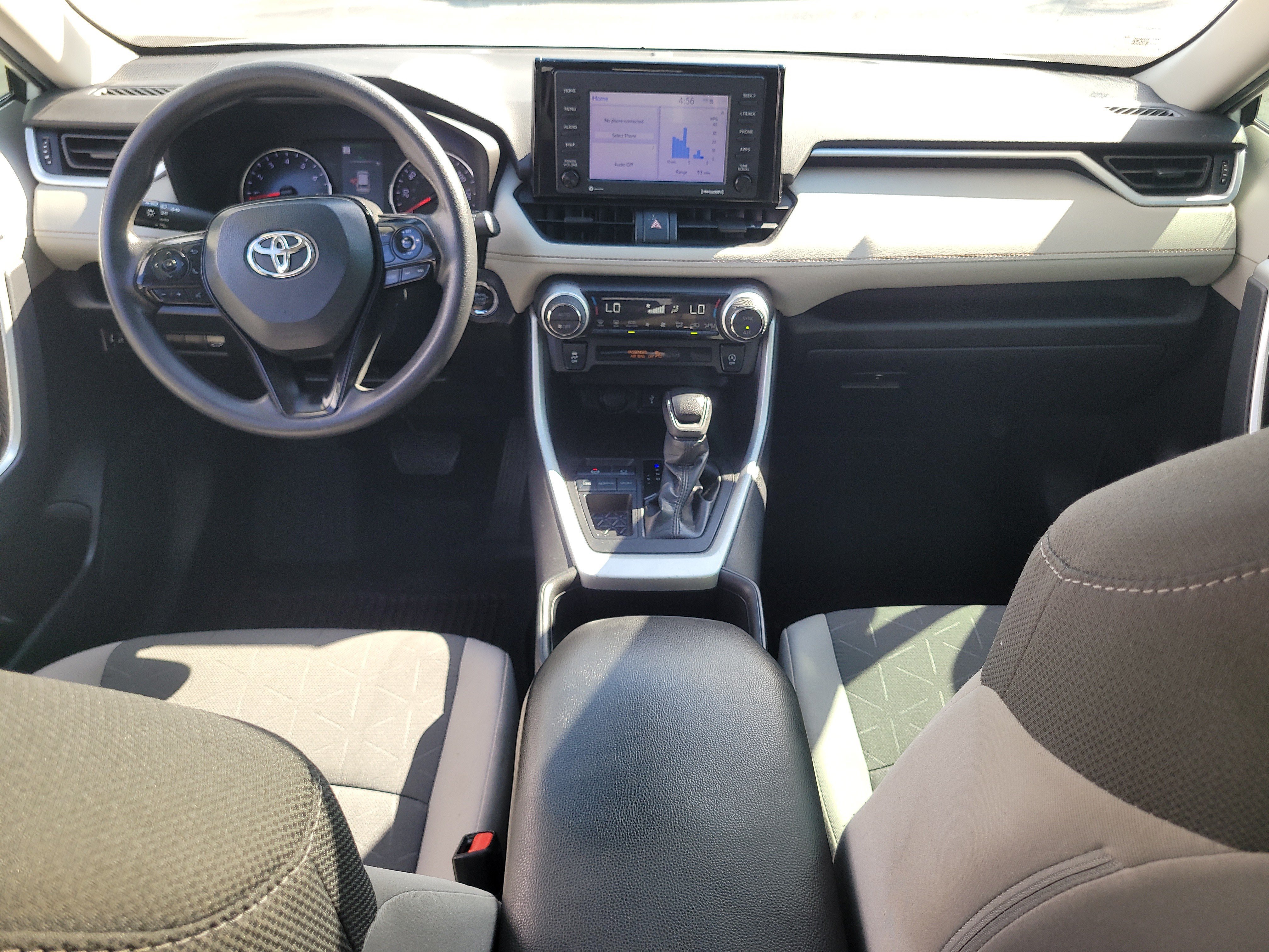 Used 2022 Toyota RAV4 XLE w/ Convenience Package FWD image 15