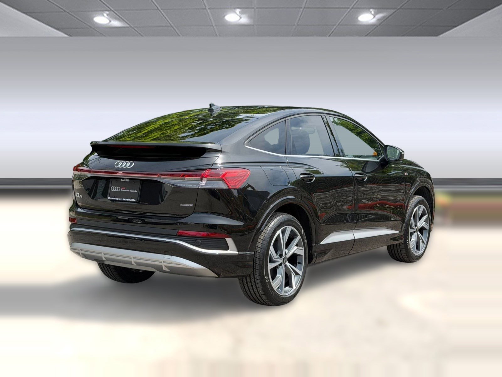 Used 2024 Audi Q4 e-tron Premium Plus w/ Premium Plus AWD/4WD image 9