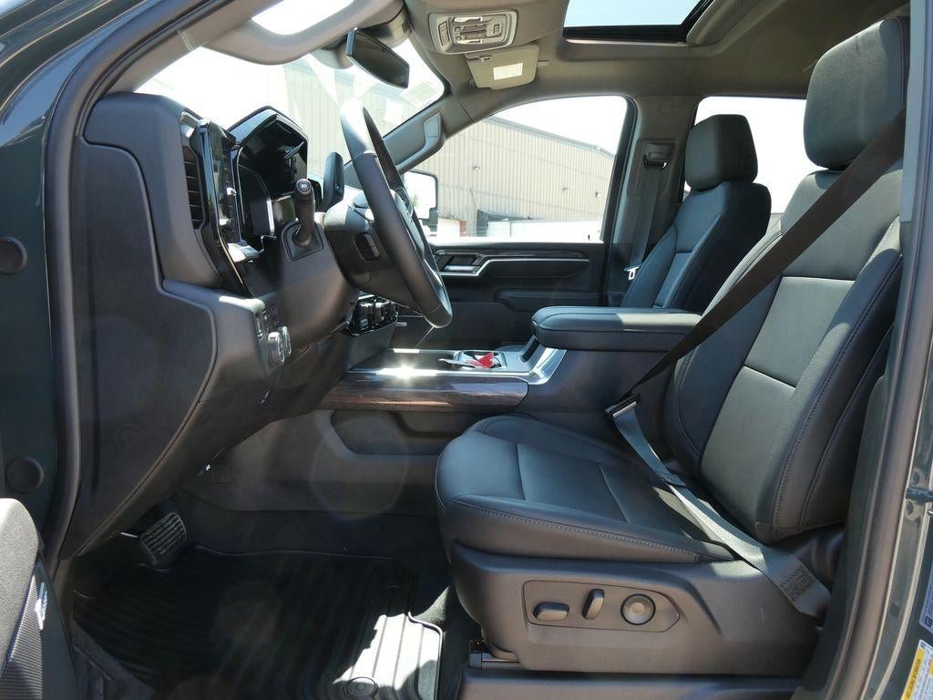 New 2026 Chevrolet Silverado 3500 LTZ w/ LTZ Plus Package AWD/4WD image 17
