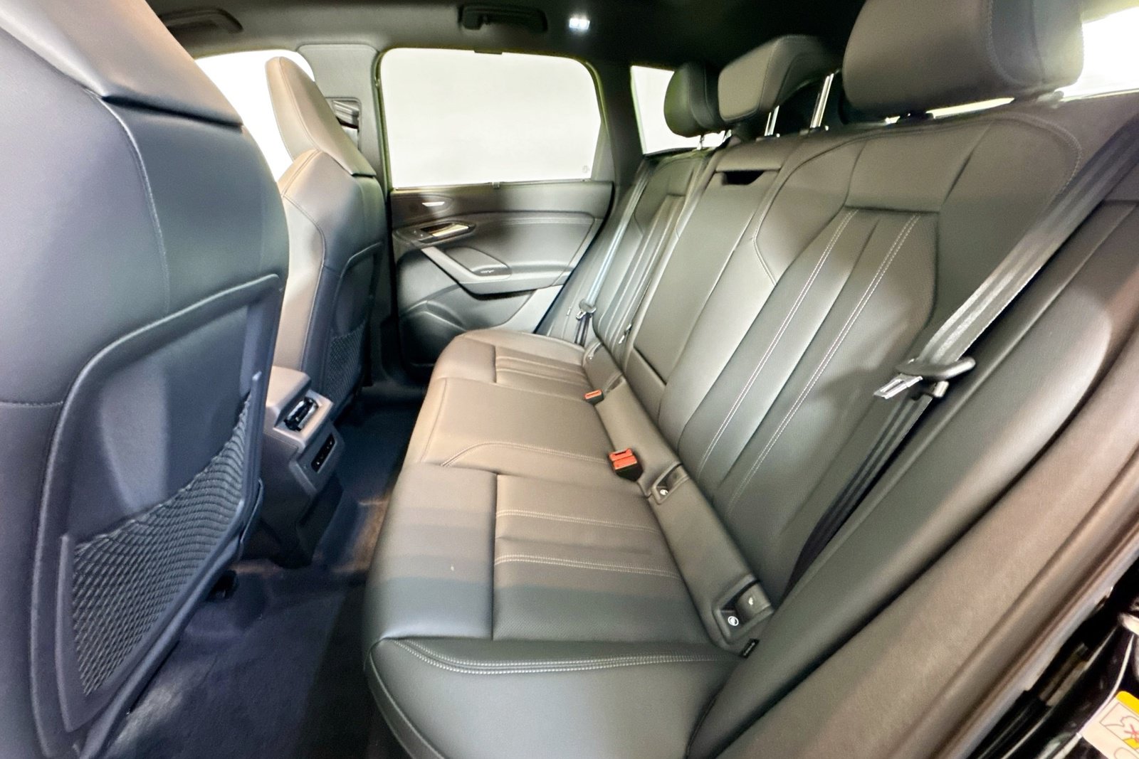 New 2027 Audi SQ6 e-tron Premium Plus AWD/4WD image 21